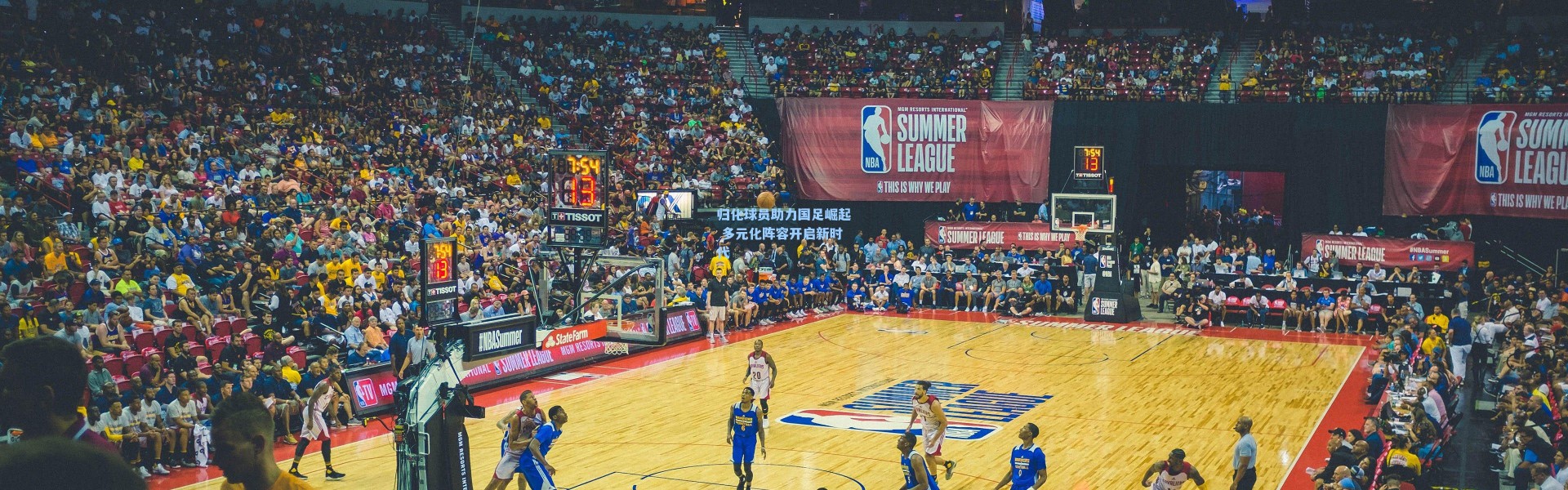 归化球员助力国足崛起 多元化阵容开启新时代